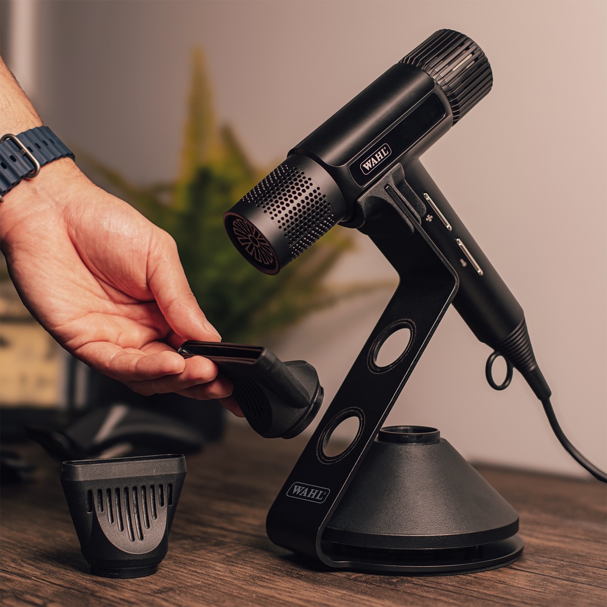 Wahl Vanquish Hairdryer Stand